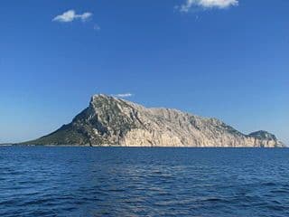 L'isola di TAVOLARA (Sardegna)
